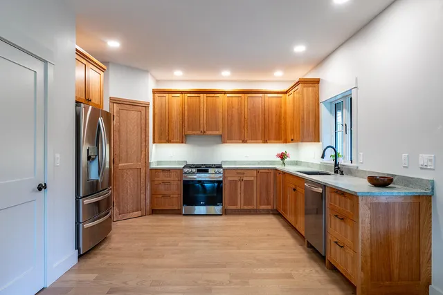 $975,000 | 185 Glenwood Lane, Northport, ME 04849