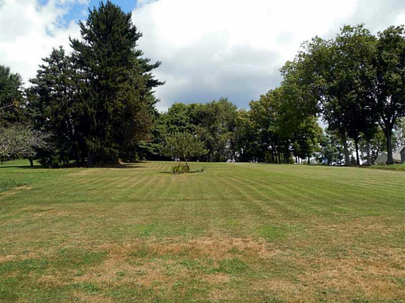 124 Mill Hill Road Elizabeth, PA 15037 - Photo 23 of 25 Yard/Garden. Come home to peaceful surroundings and enjoy Mother Nature.