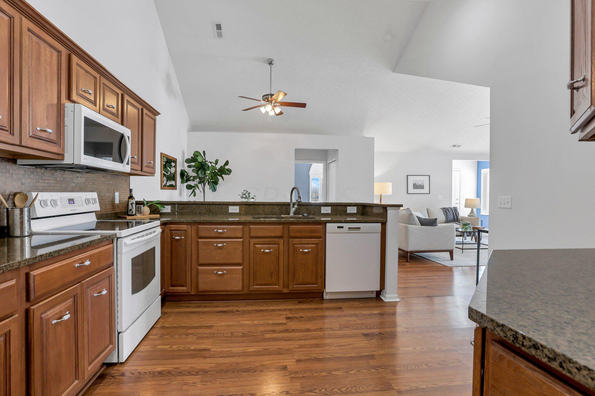 4223 Cobbler Road, Unit 16422 New Albany, OH 43054 - Photo 26 of 36 Kitchen