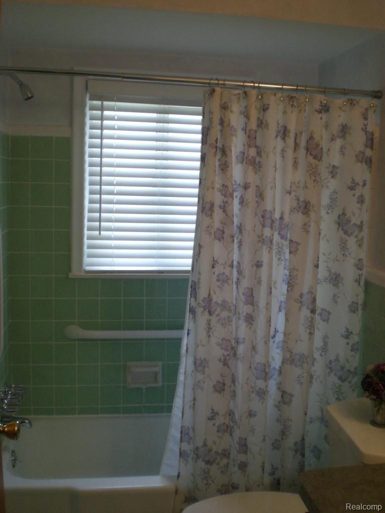 3147 Pearl Avenue Warren, MI 48091 - Photo 9 of 21 CIMG4691.jpg