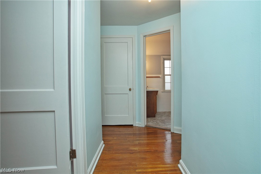 5004 Anderson Road Cleveland, OH 44124 - Photo 12 of 19