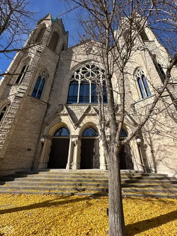 $369,000 | 802 North Meridian Street, Unit 204, Indianapolis, IN 46204