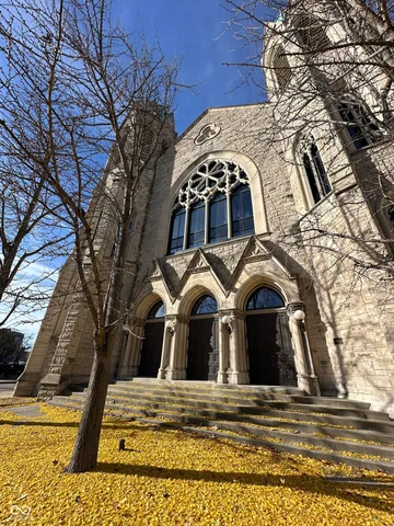 $369,000 | 802 North Meridian Street, Unit 204, Indianapolis, IN 46204