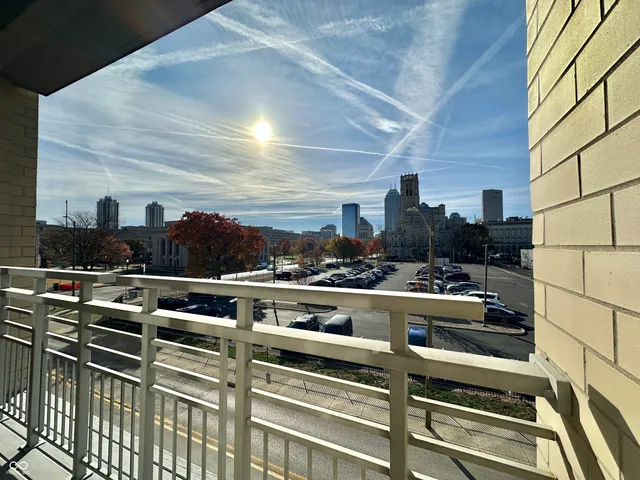 $369,000 | 802 North Meridian Street, Unit 204, Indianapolis, IN 46204