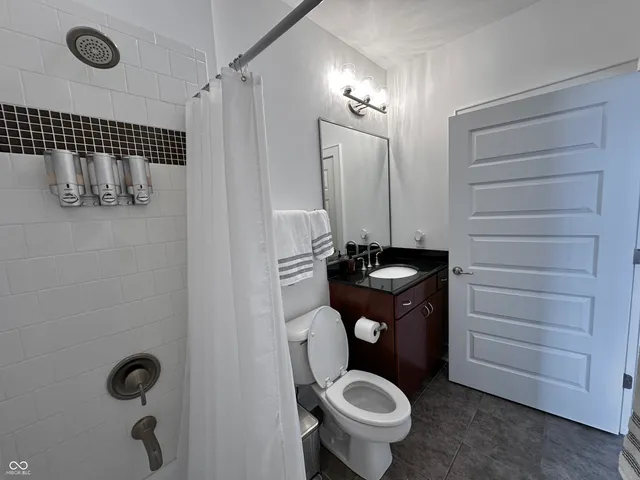 $369,000 | 802 North Meridian Street, Unit 204, Indianapolis, IN 46204