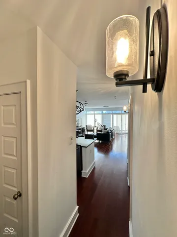 $369,000 | 802 North Meridian Street, Unit 204, Indianapolis, IN 46204