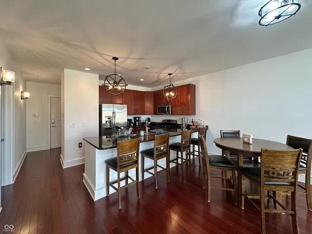 $369,000 | 802 North Meridian Street, Unit 204, Indianapolis, IN 46204