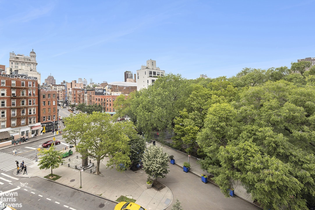 175 East Broadway, Unit 4A Manhattan, NY 10002 - Photo 3 of 9