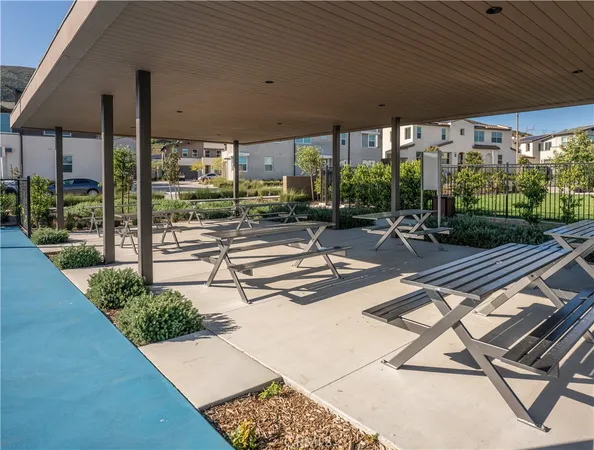 $825,000 | 15874 Caterpillar Drive, Fontana, CA 92336