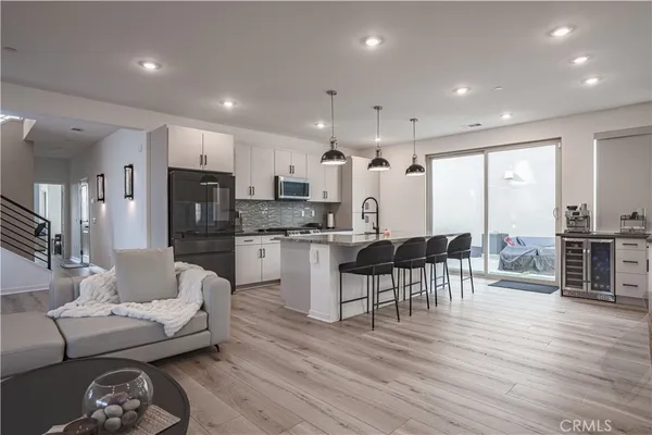 $825,000 | 15874 Caterpillar Drive, Fontana, CA 92336