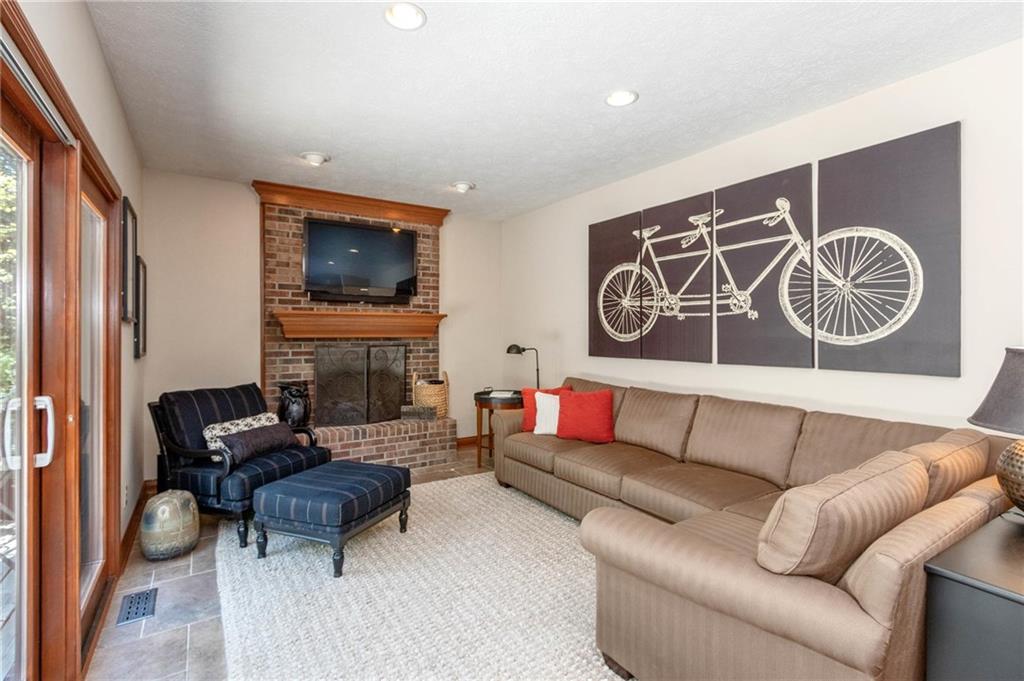 5458 RidgeHill Way Avon, IN 46123 - Photo 7 of 38 Gallery Image 7