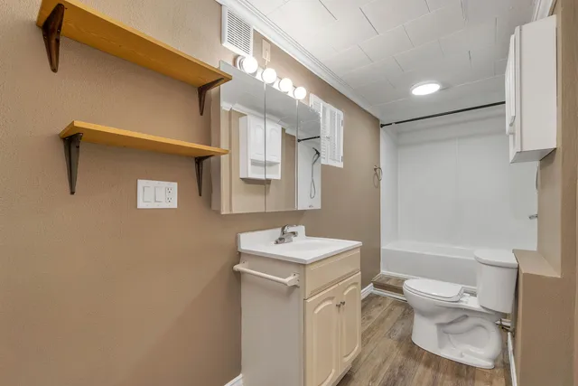 $1,900 | 86 Main Street, Unit 2, Ossipee, NH 03814