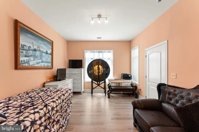 $429,990 | 516 Carson Terrace, Huntingdon Valley, PA 19006