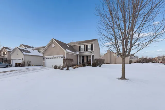 $449,900 | 340 Town Center Boulevard, Gilberts, IL 60136