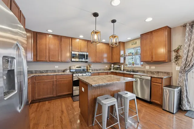 $449,900 | 340 Town Center Boulevard, Gilberts, IL 60136