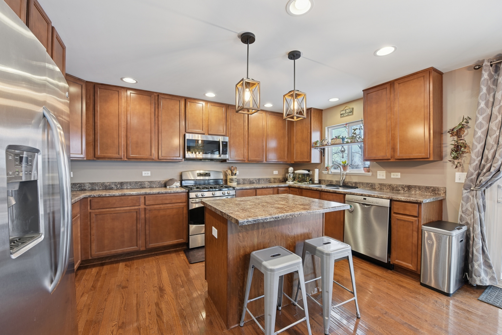 340 Town Center Boulevard Gilberts, IL 60136 - Photo 11 of 37