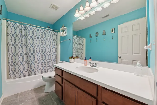 $449,900 | 340 Town Center Boulevard, Gilberts, IL 60136