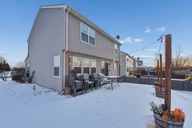 $449,900 | 340 Town Center Boulevard, Gilberts, IL 60136