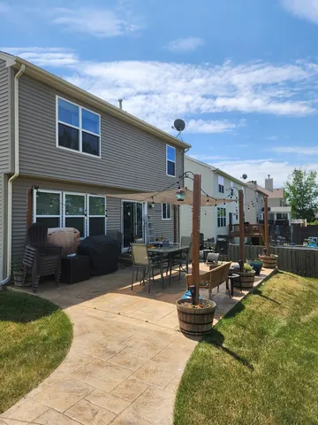 $449,900 | 340 Town Center Boulevard, Gilberts, IL 60136