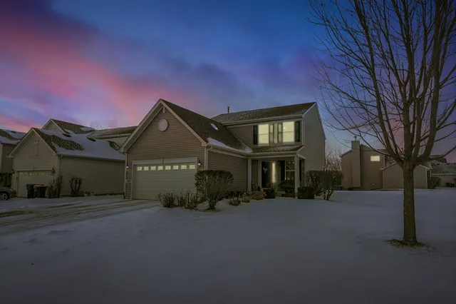 $449,900 | 340 Town Center Boulevard, Gilberts, IL 60136