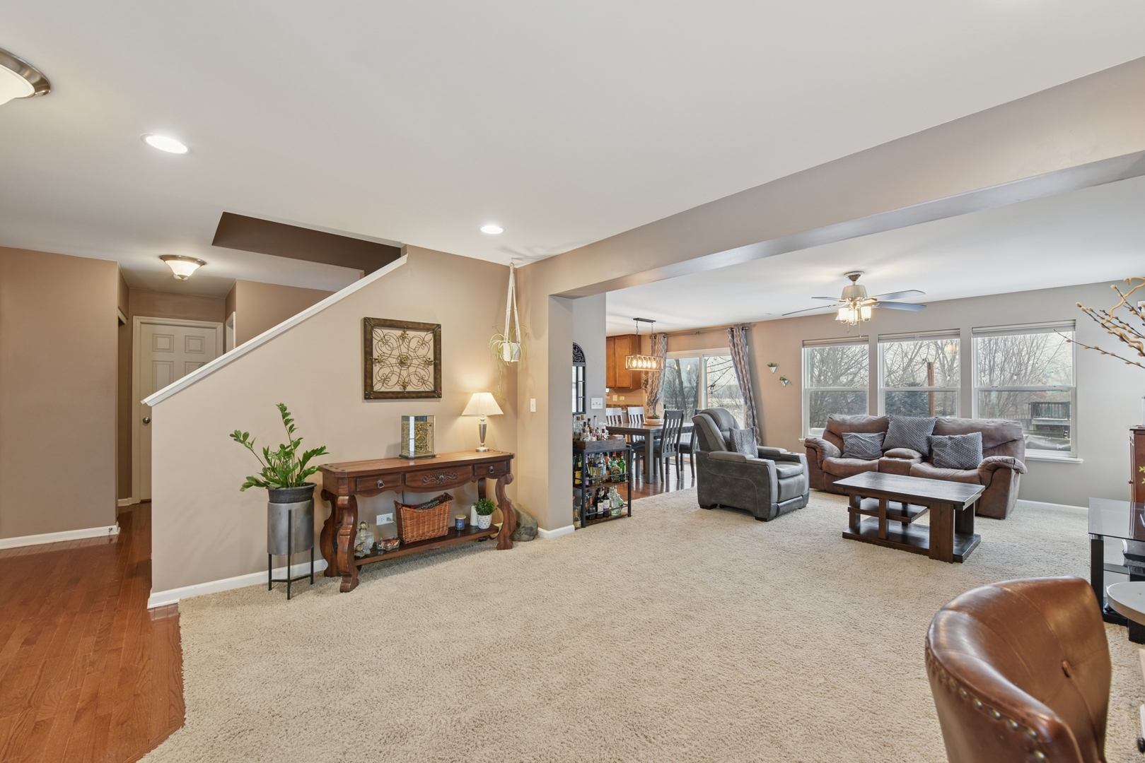 340 Town Center Boulevard Gilberts, IL 60136 - Photo 4 of 37