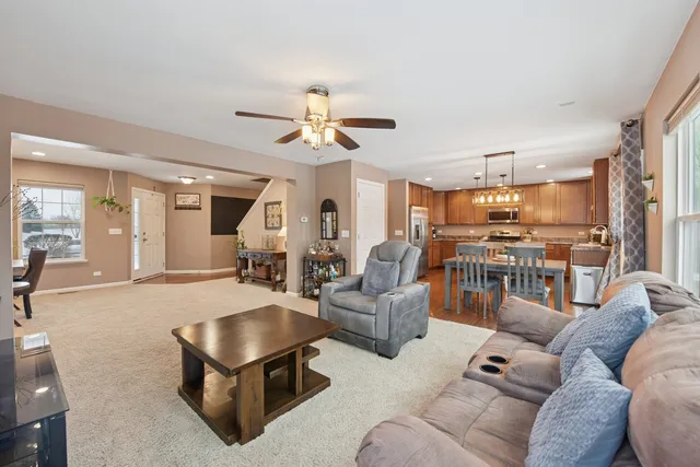 $449,900 | 340 Town Center Boulevard, Gilberts, IL 60136