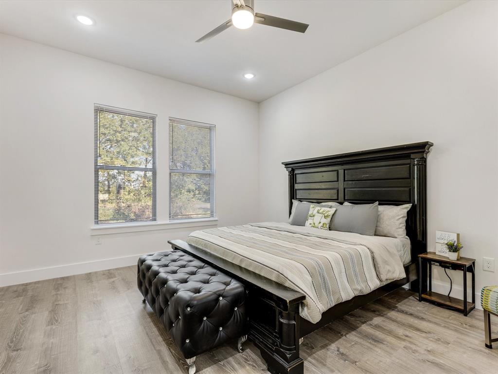 6123 Inca Drive Mabank, TX 75156 - Photo 20 of 31 a bedroom with a bed and a window