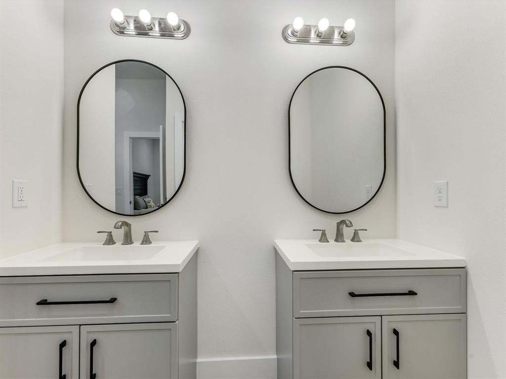 6123 Inca Drive Mabank, TX 75156 - Photo 21 of 31 a bathroom with a sink and a mirror