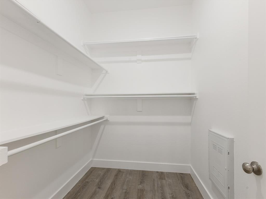 6123 Inca Drive Mabank, TX 75156 - Photo 23 of 31 a view of an empty walk in closet