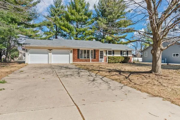$319,900 | 3026 Evergreen Avenue, Green Bay, WI 54313