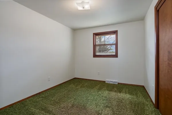 $319,900 | 3026 Evergreen Avenue, Green Bay, WI 54313