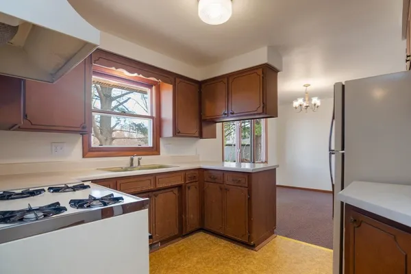 $319,900 | 3026 Evergreen Avenue, Green Bay, WI 54313