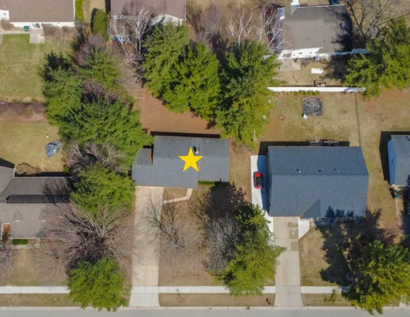 $319,900 | 3026 Evergreen Avenue, Green Bay, WI 54313