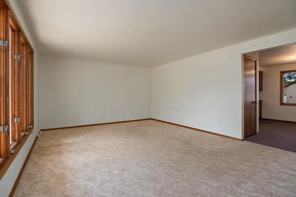 $319,900 | 3026 Evergreen Avenue, Green Bay, WI 54313
