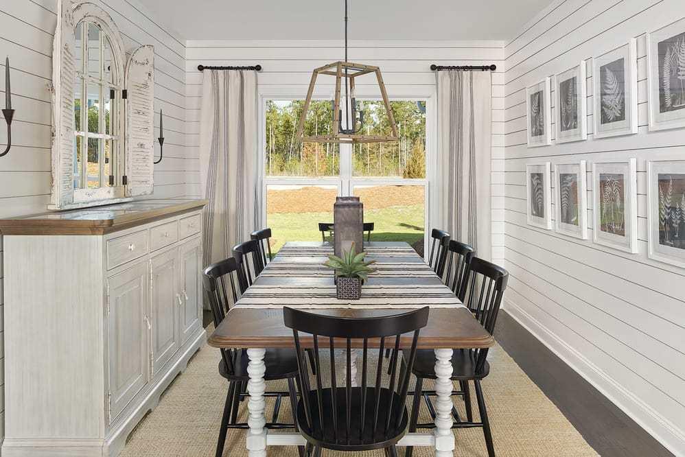 236 Maple Valley Road Summerville, SC 29486 - Photo 3 of 7 SW dining