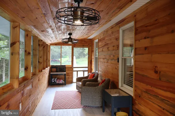 $400,000 | 106 Pit Run Road, Brandywine, WV 26802