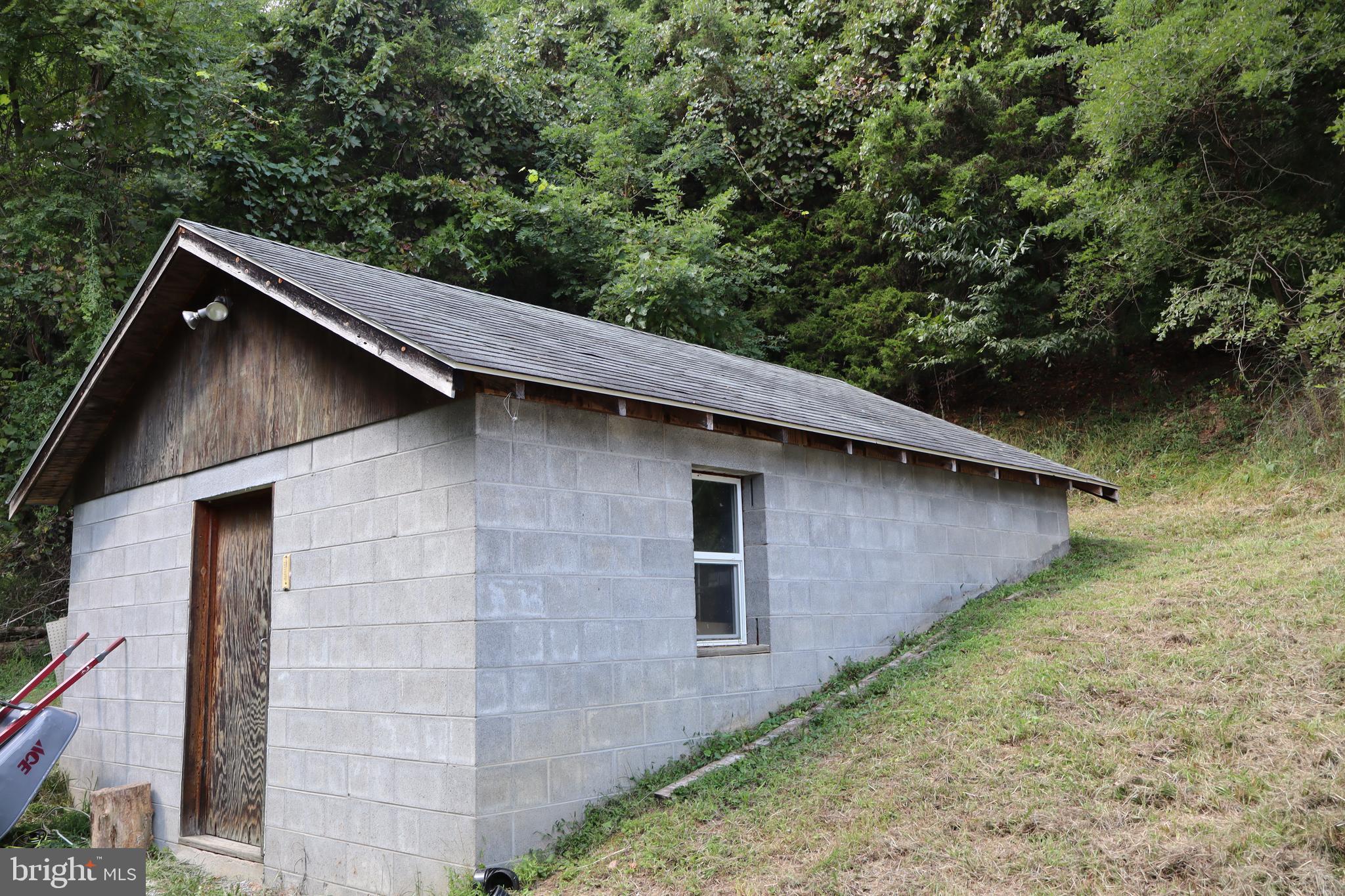 106 Pit Run Road Brandywine, WV 26802 - Photo 42 of 52