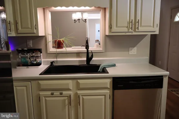 $400,000 | 106 Pit Run Road, Brandywine, WV 26802