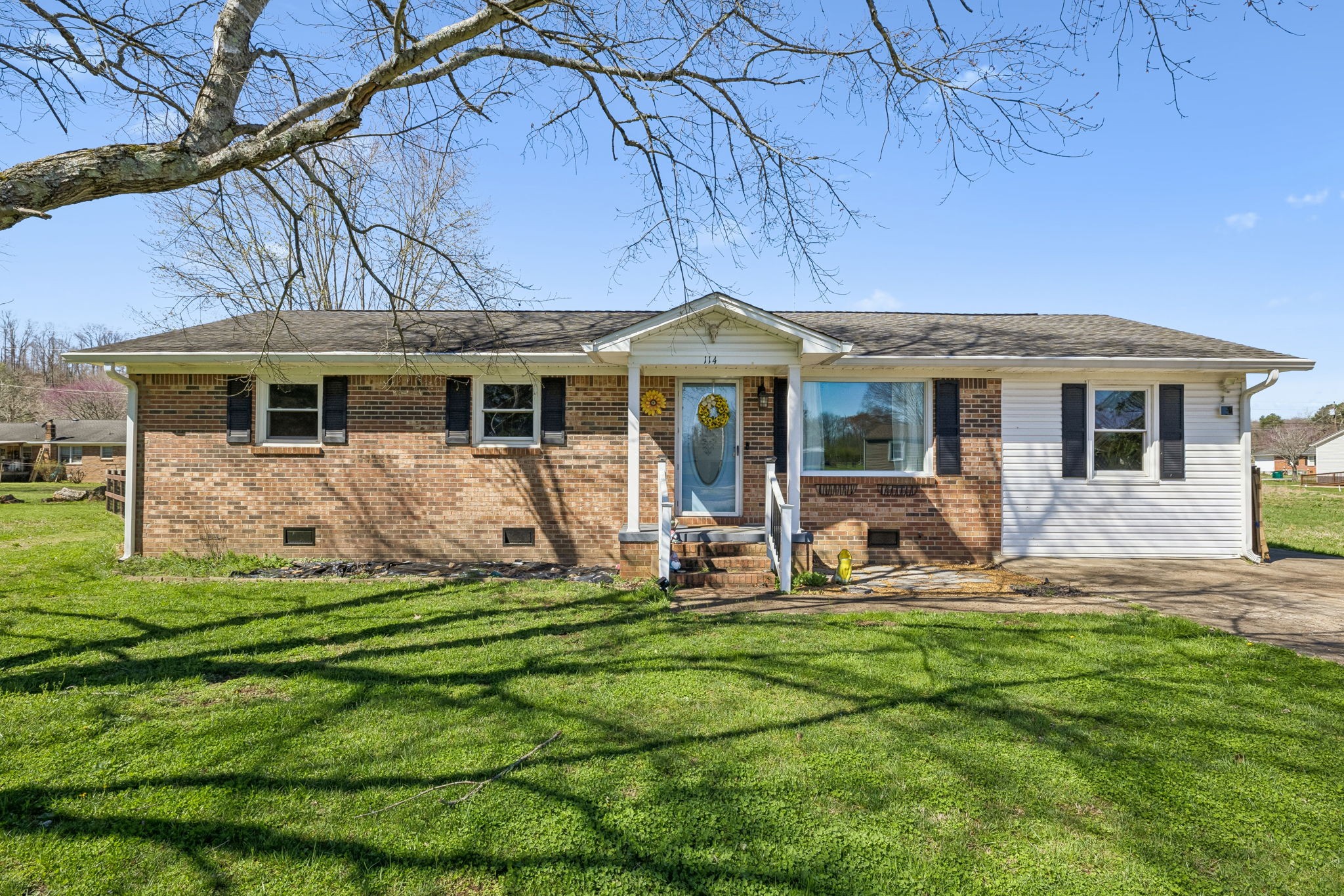 114 Sutton Avenue Waverly, TN 37185 - Photo 1 of 26