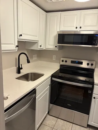 $2,450 | 15 Church Street, Unit 8, Natick, MA 01760