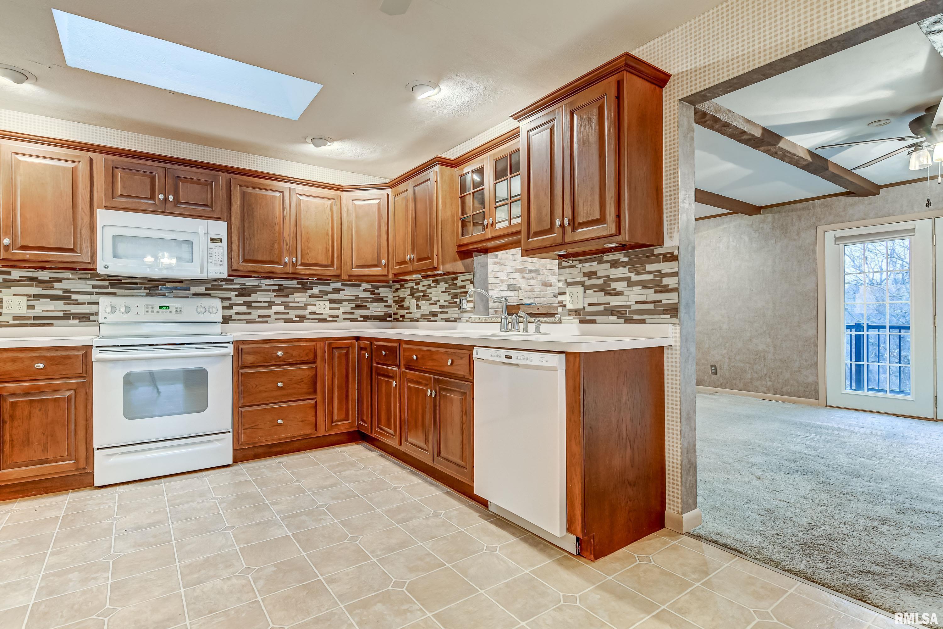 8 Willimantic Rochester, IL 62563 - Photo 10 of 48