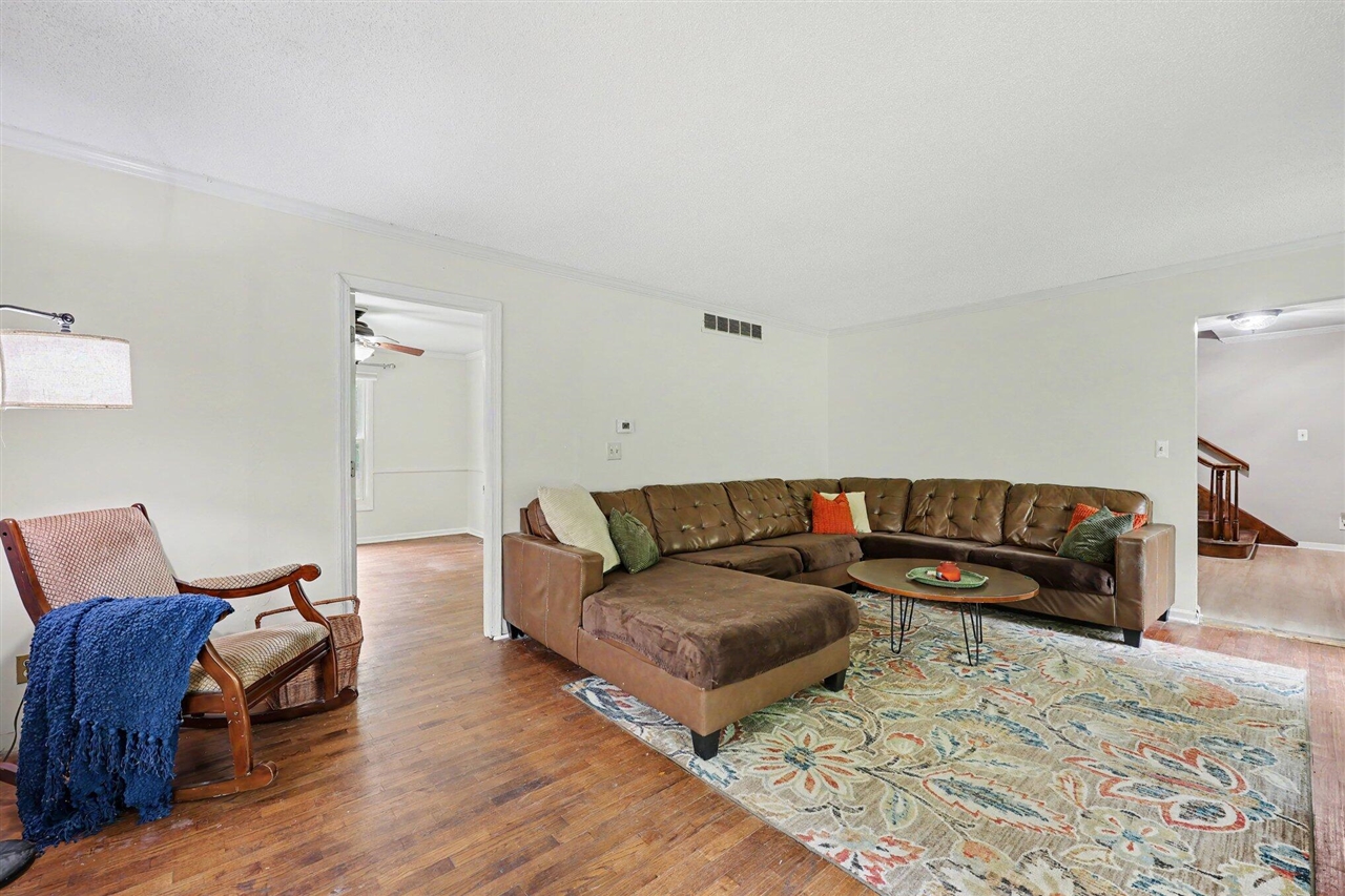 2813 Brookside Boulevard Jackson, MI 49203 - Photo 11 of 45