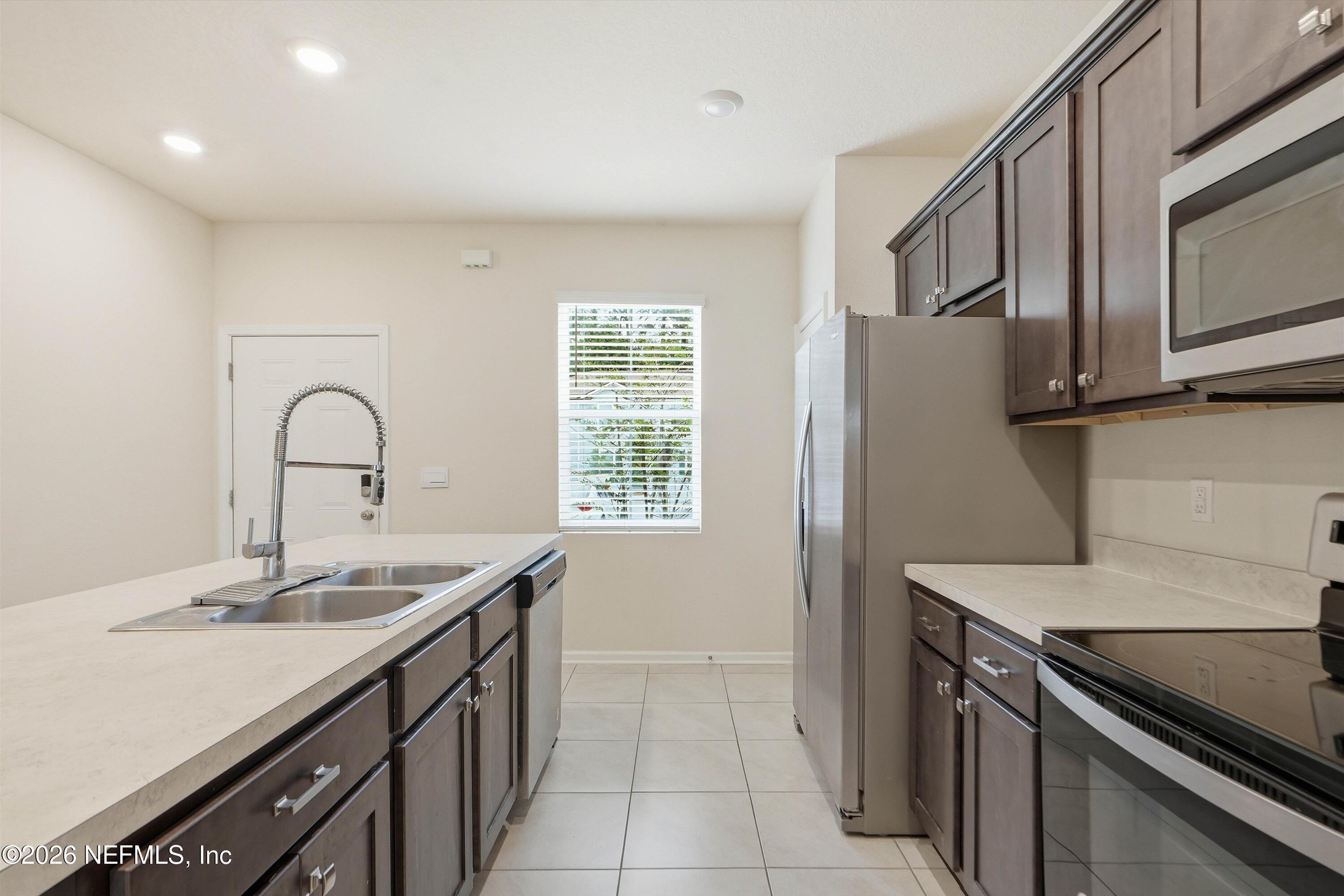 941 Rotary Road Jacksonville, FL 32211 - Photo 4 of 21 06-Kitchen