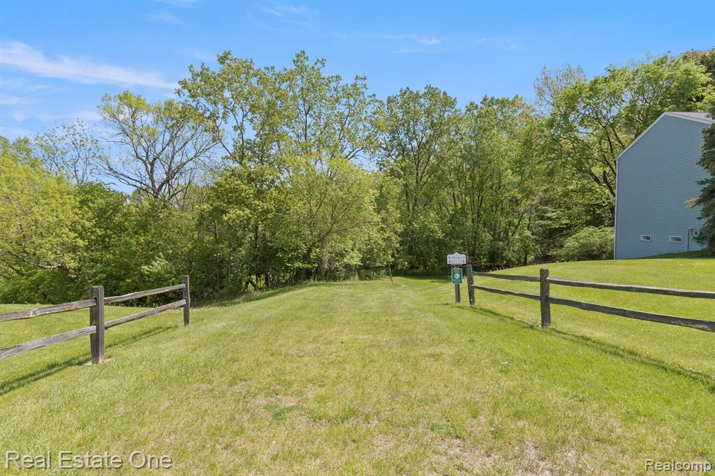465 Bolinger Street Rochester Hills, MI 48307 - Photo 42 of 46