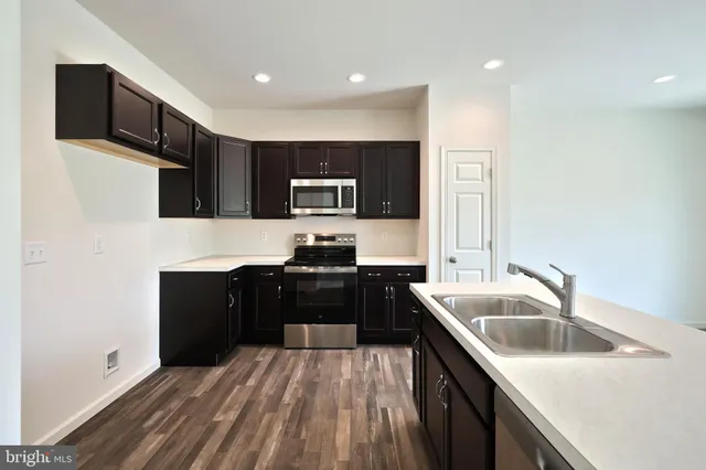 $326,100 | 7859 Briarwood Drive, Harrisburg, PA 17112