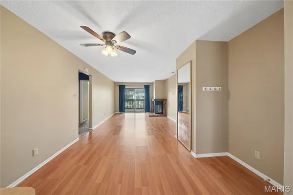 $155,000 | 2303 Yosemite Park Court, Unit C, Maryland Heights, MO 63043