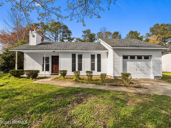 $1,550 | 1003 Springdale Drive, Jacksonville, NC 28540
