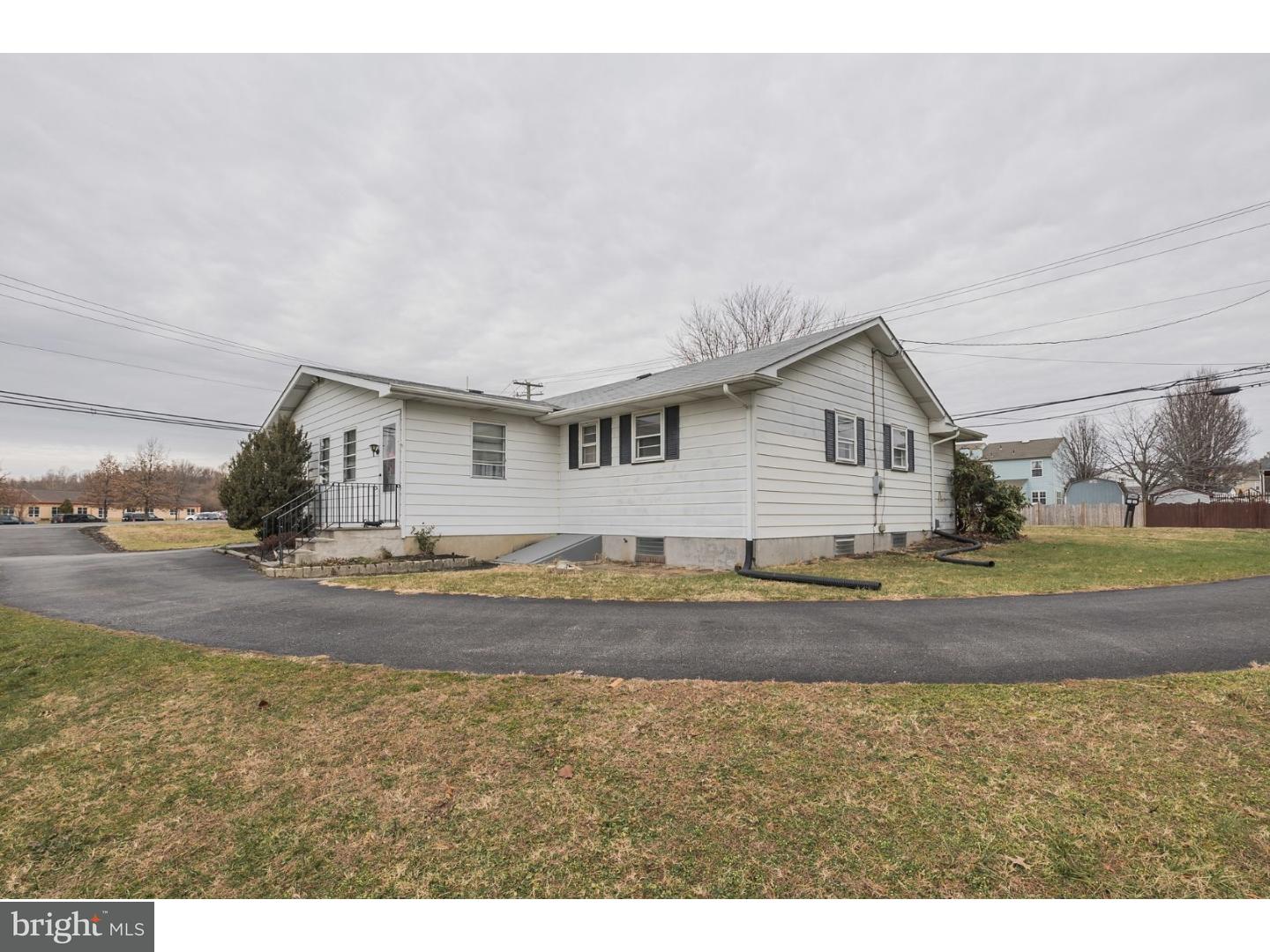 343 Cedar Road Mullica Hill, NJ 08062 - Photo 3 of 25 Gallery Image 3