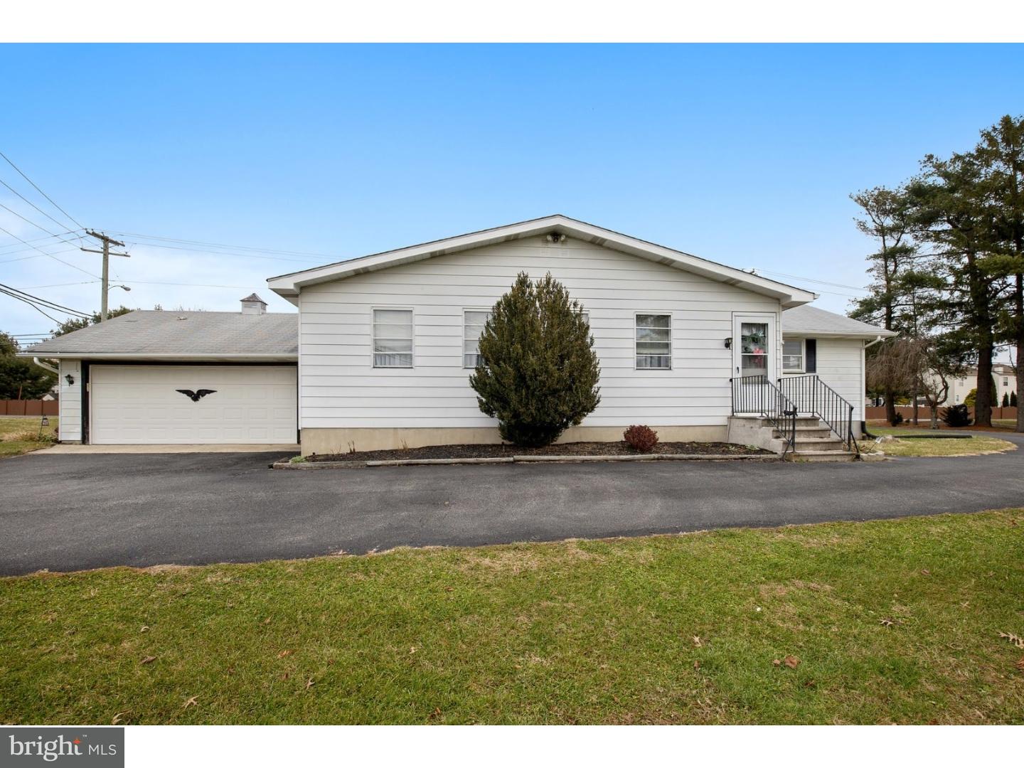 343 Cedar Road Mullica Hill, NJ 08062 - Photo 4 of 25 Gallery Image 4