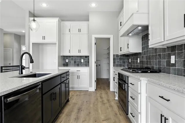 $614,000 | 2101 Crooked Crk Drive, Kearney, MO 64060